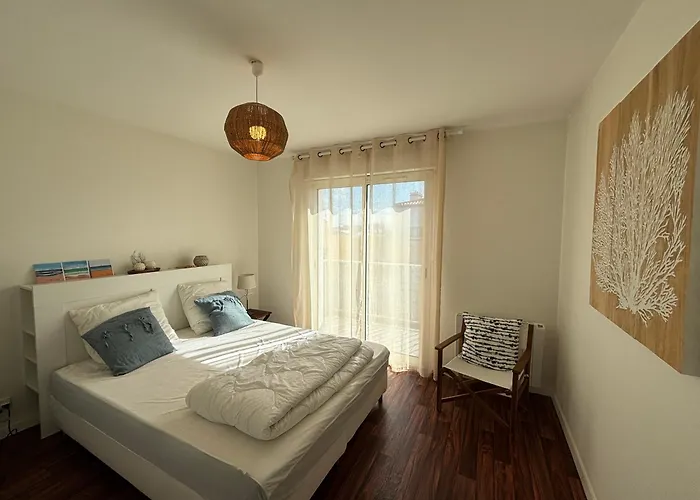 6 Pers Au Port Avec Parking Privatif - Fr-1-197-613 Appartement Les Sables-dʼOlonne